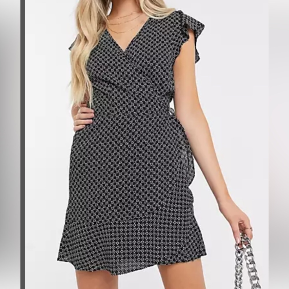 Abercrombie & Fitch mini wrap dress with white dot pattern women’s Small